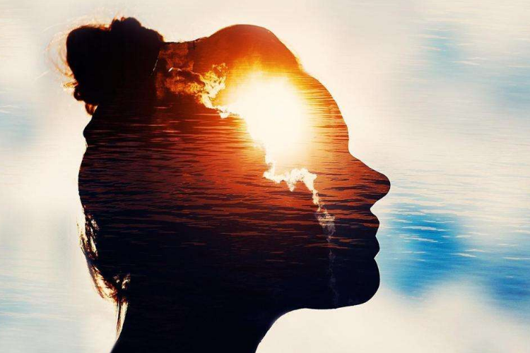 中国人普遍不会处理大钱，但对小钱充满了感觉