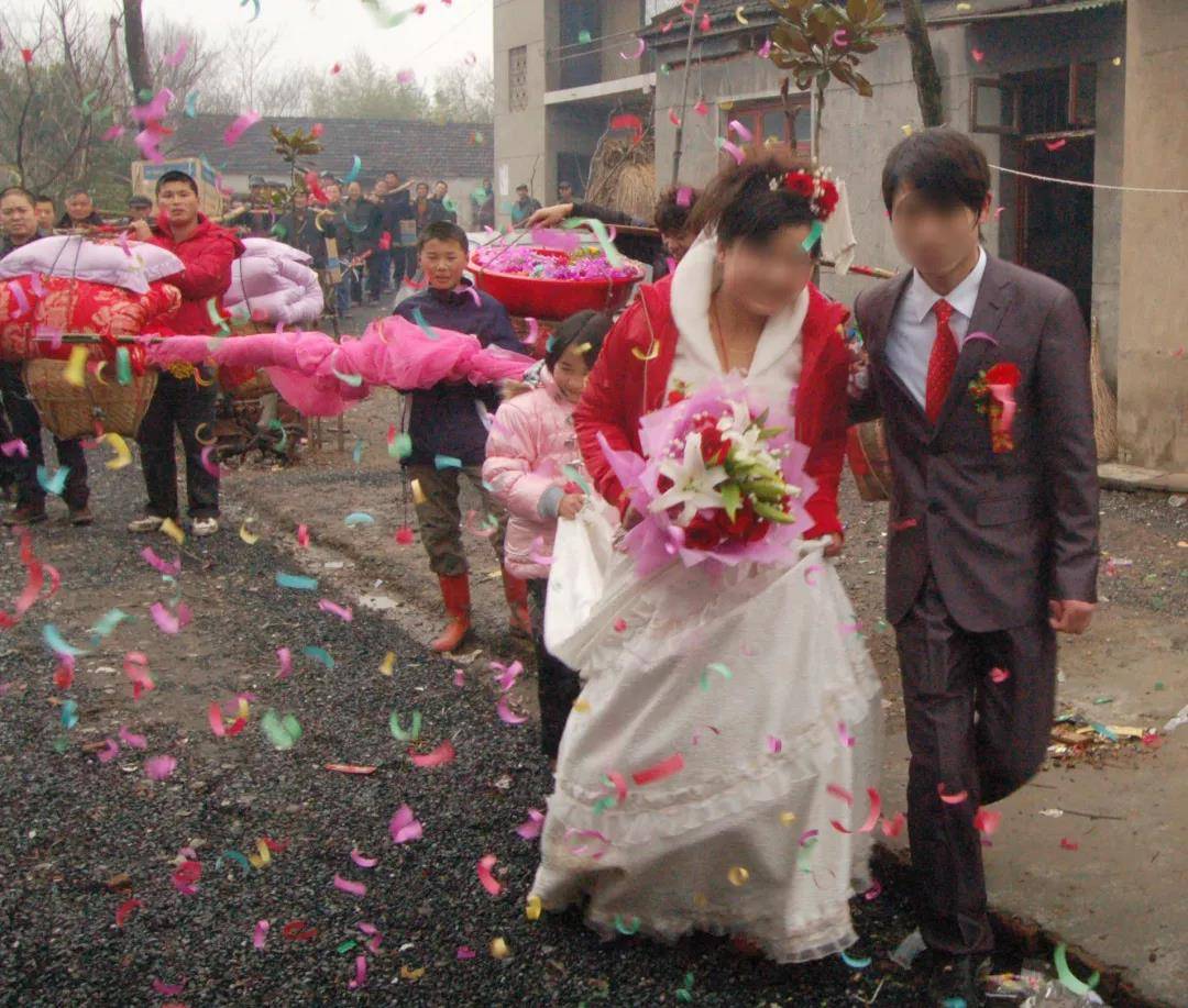 早婚害了农民工